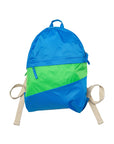 The New Foldable Backpack Wave & Greenscreen Medium