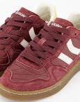 Goal, Burgundy