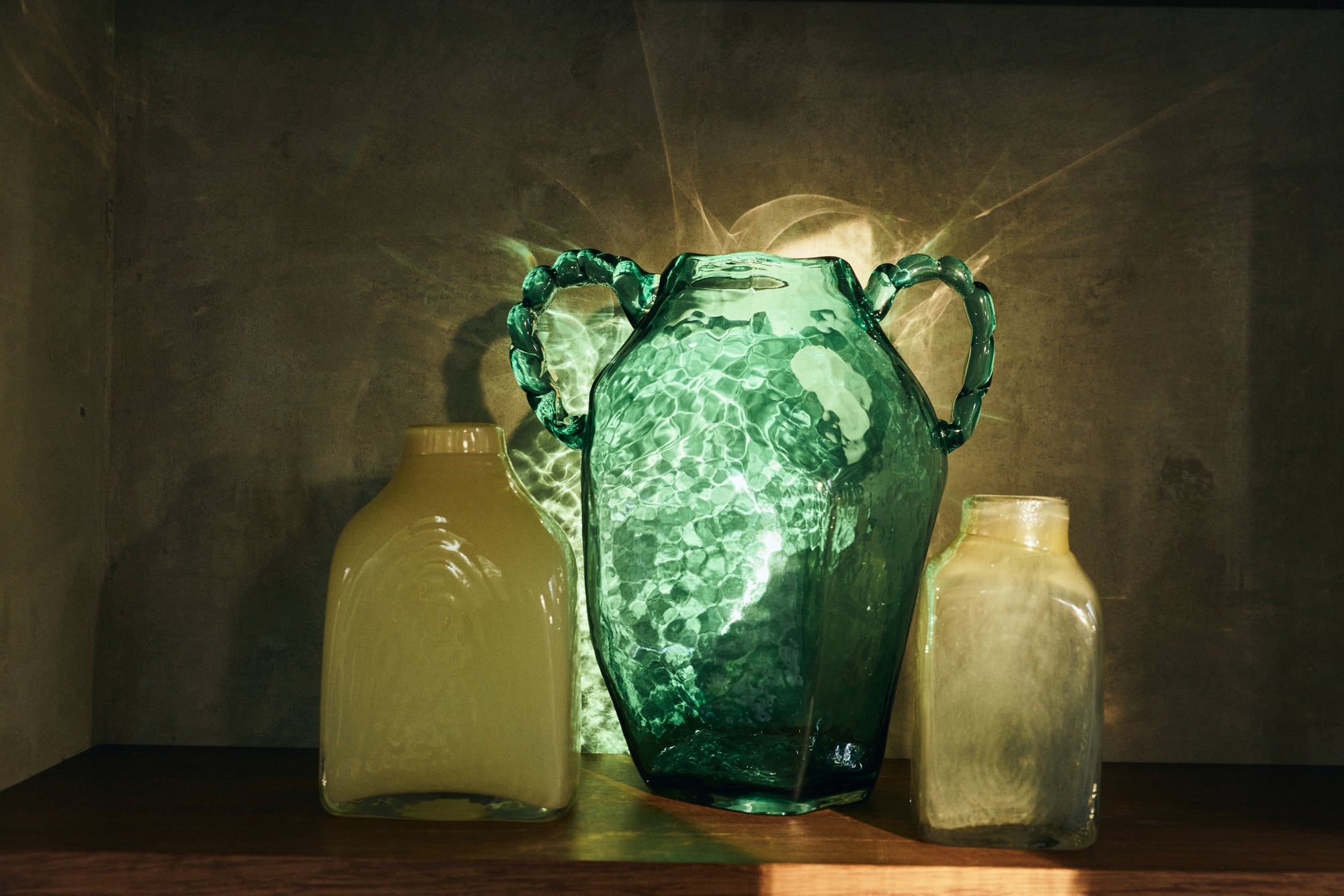 Atelier glass vase medium, cream