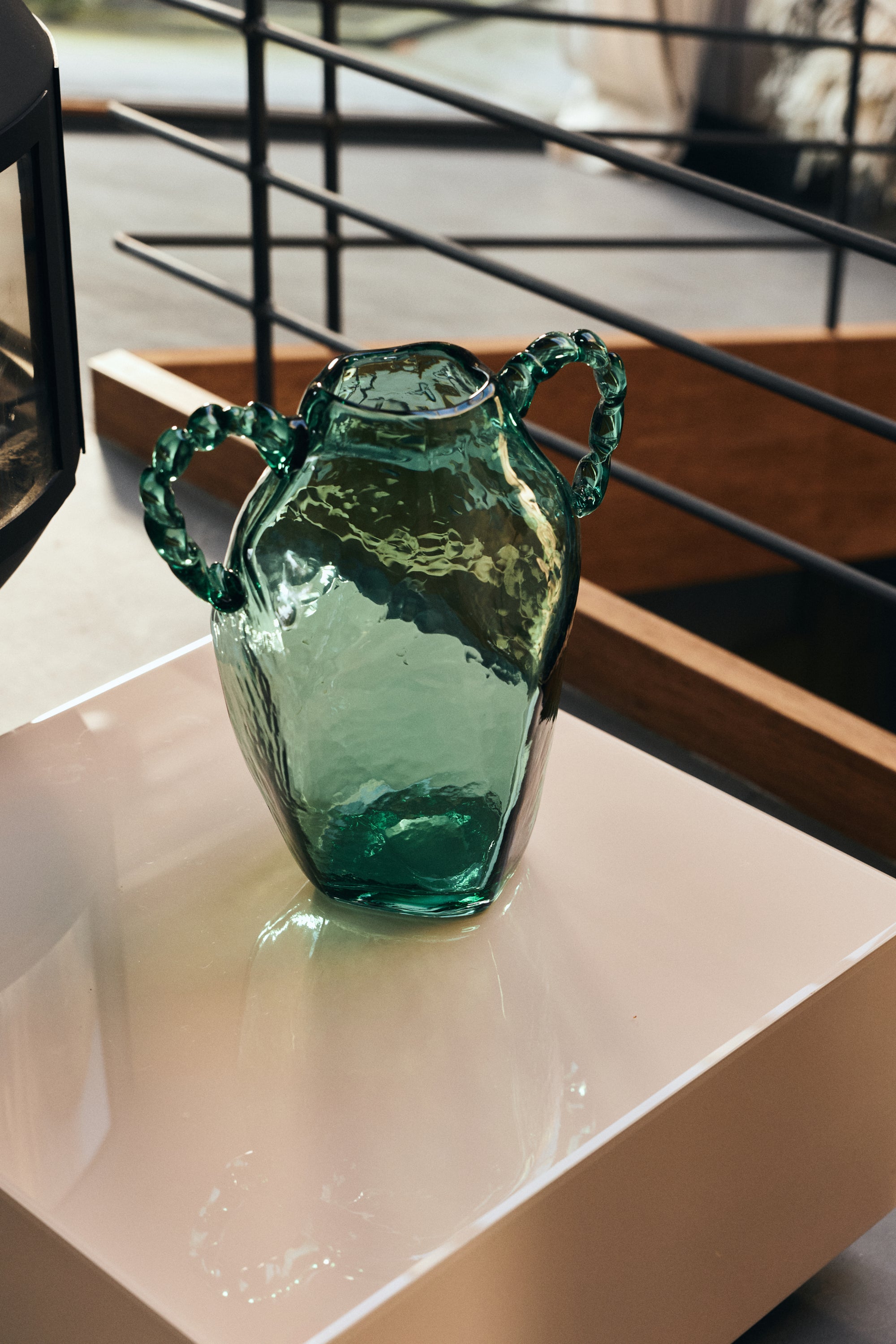 Gemstone amfora vase, sapphire