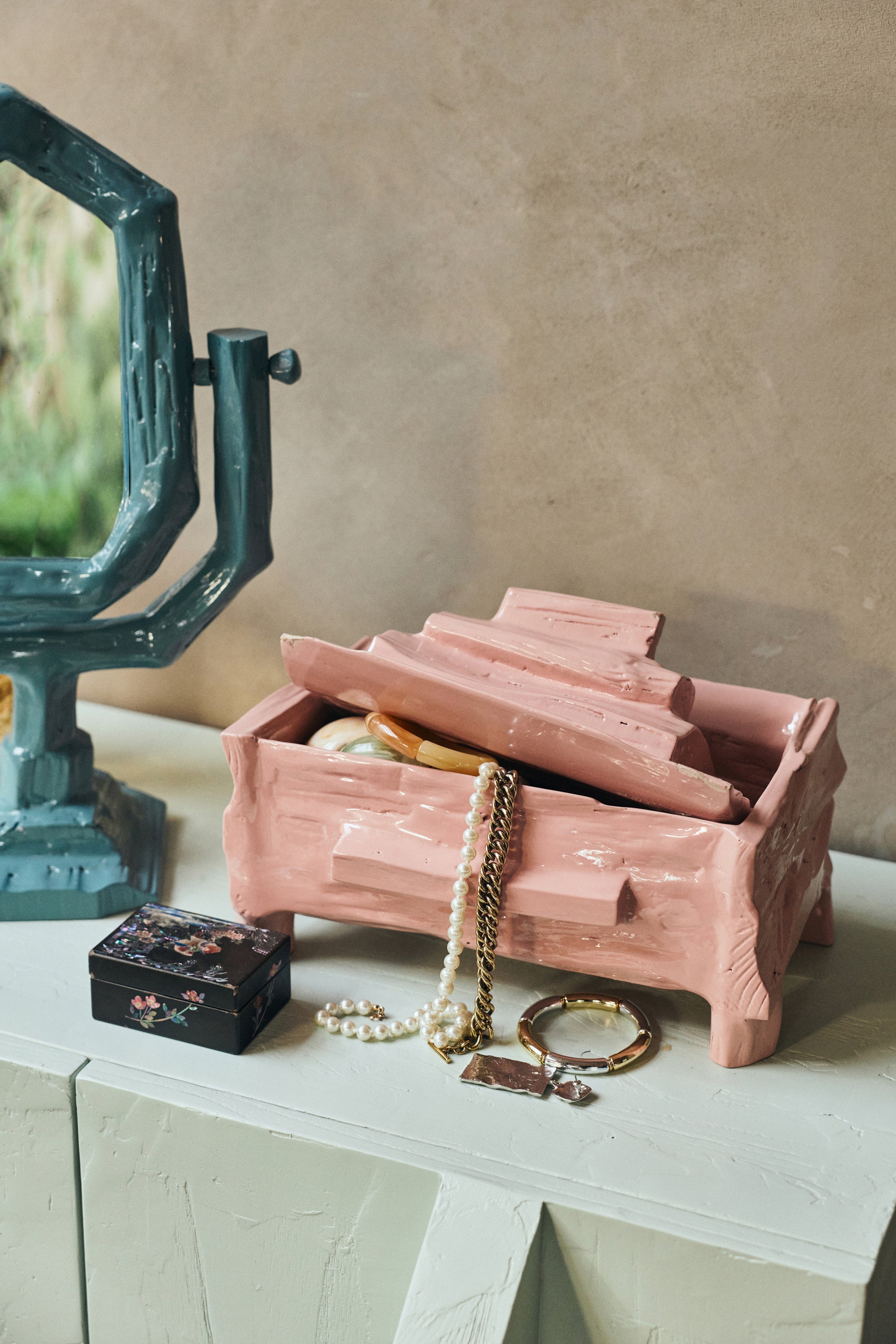 Trinket box, bloom Teun Zwets for HKLIVING