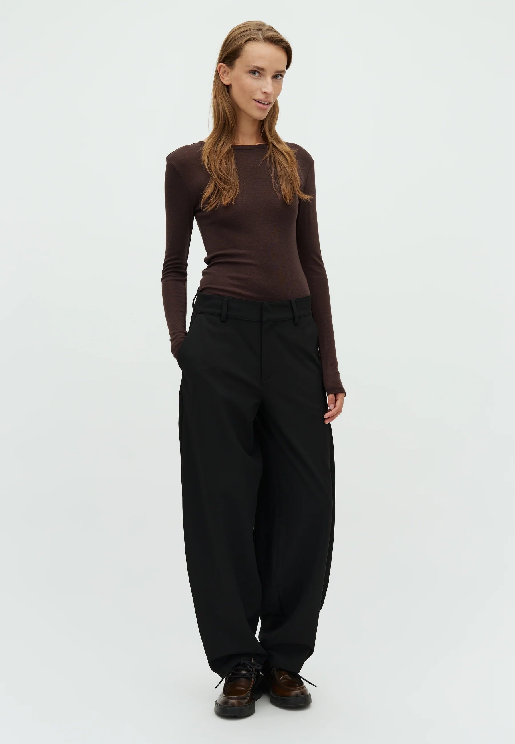 Silira-M, Black