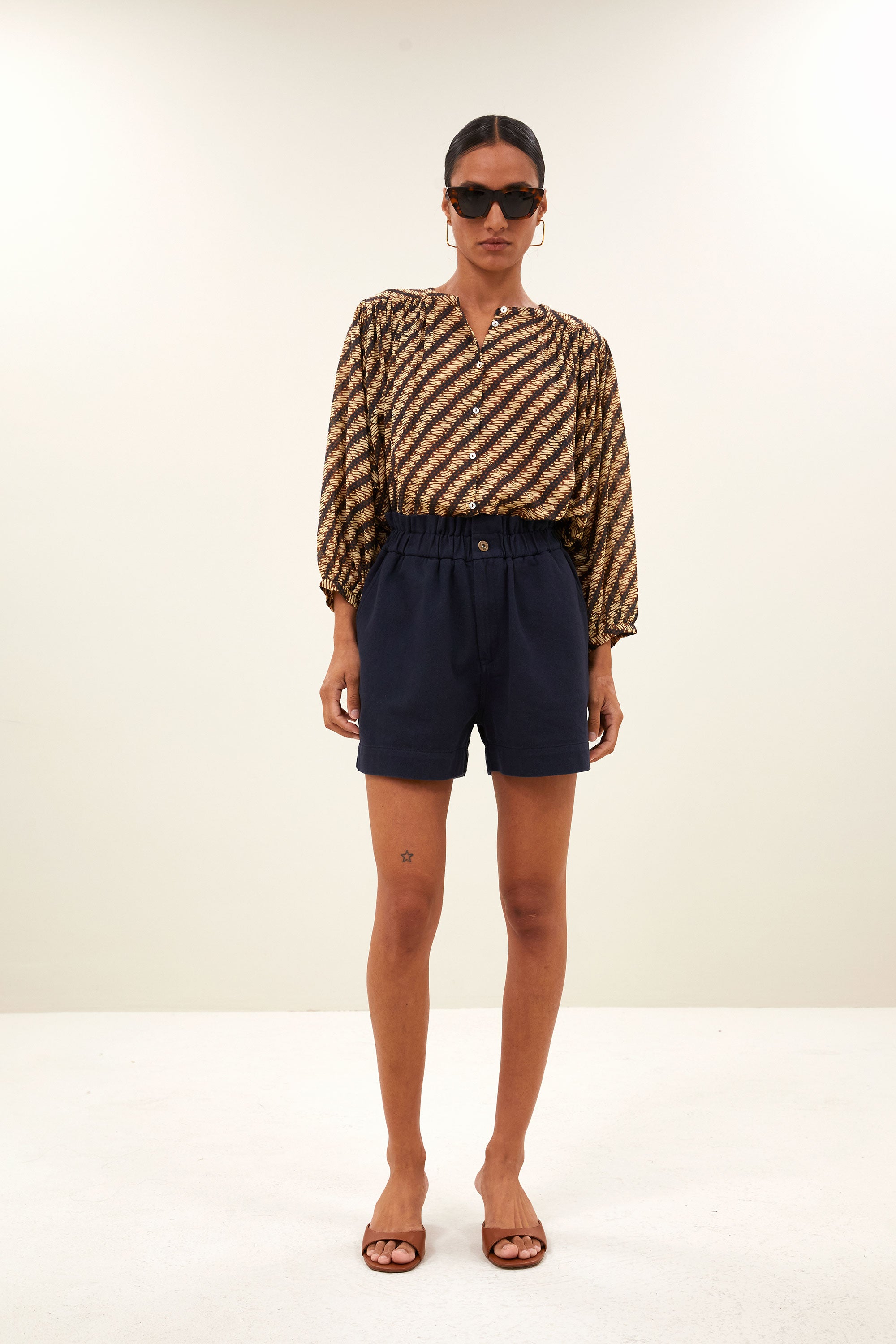 Leon twill short, captain blue