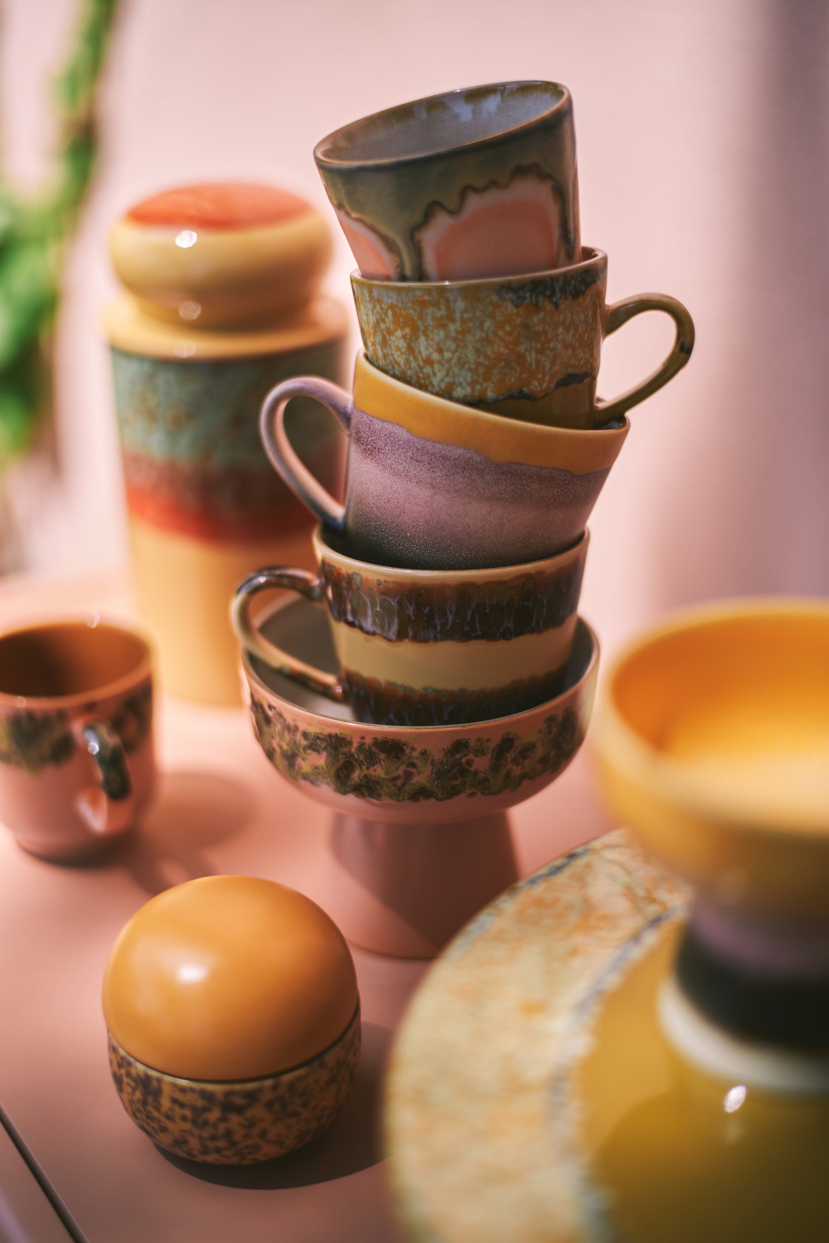 70s ceramics: cappuccino mug, Cliffs