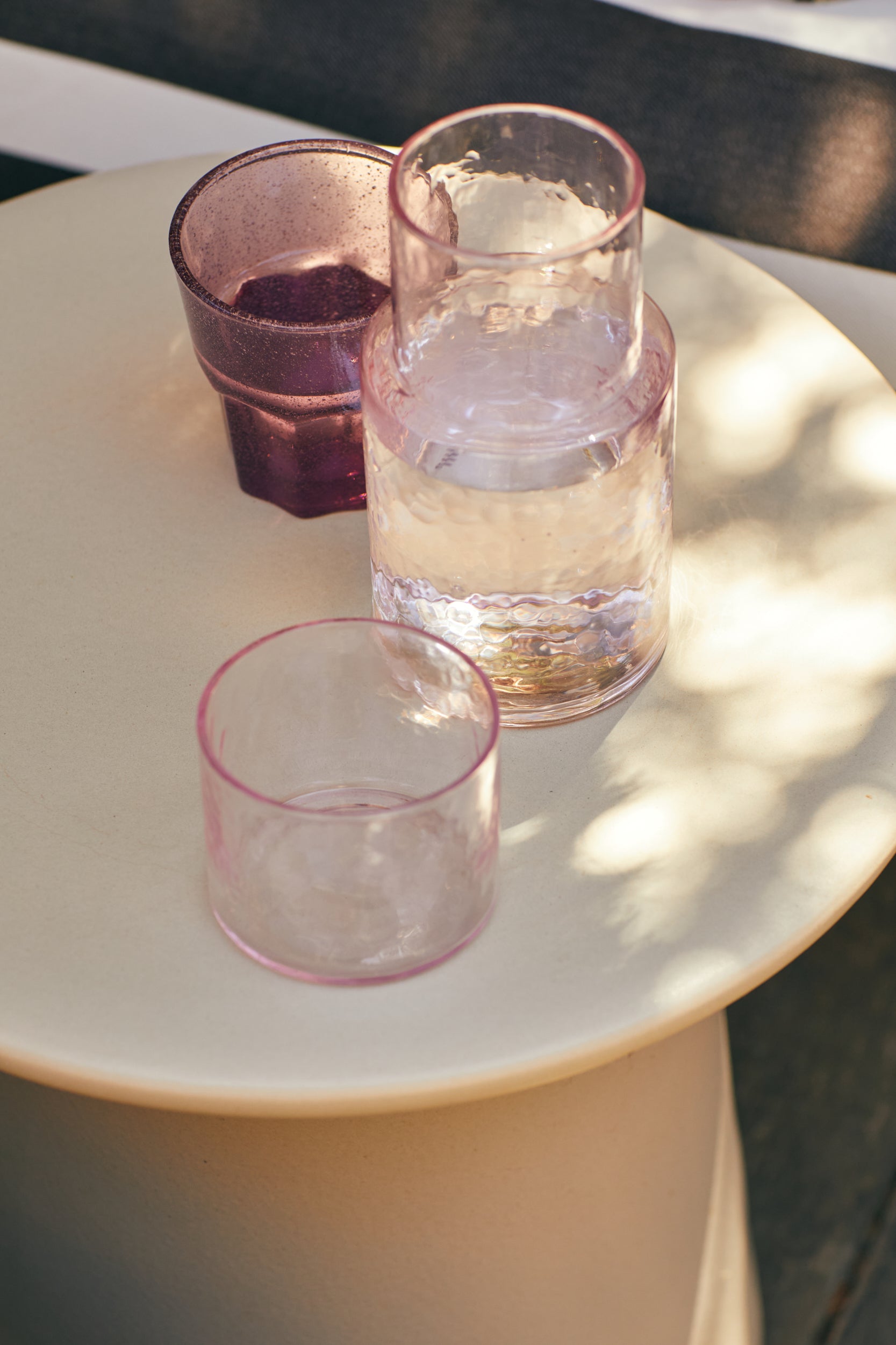 Tube carafe blush