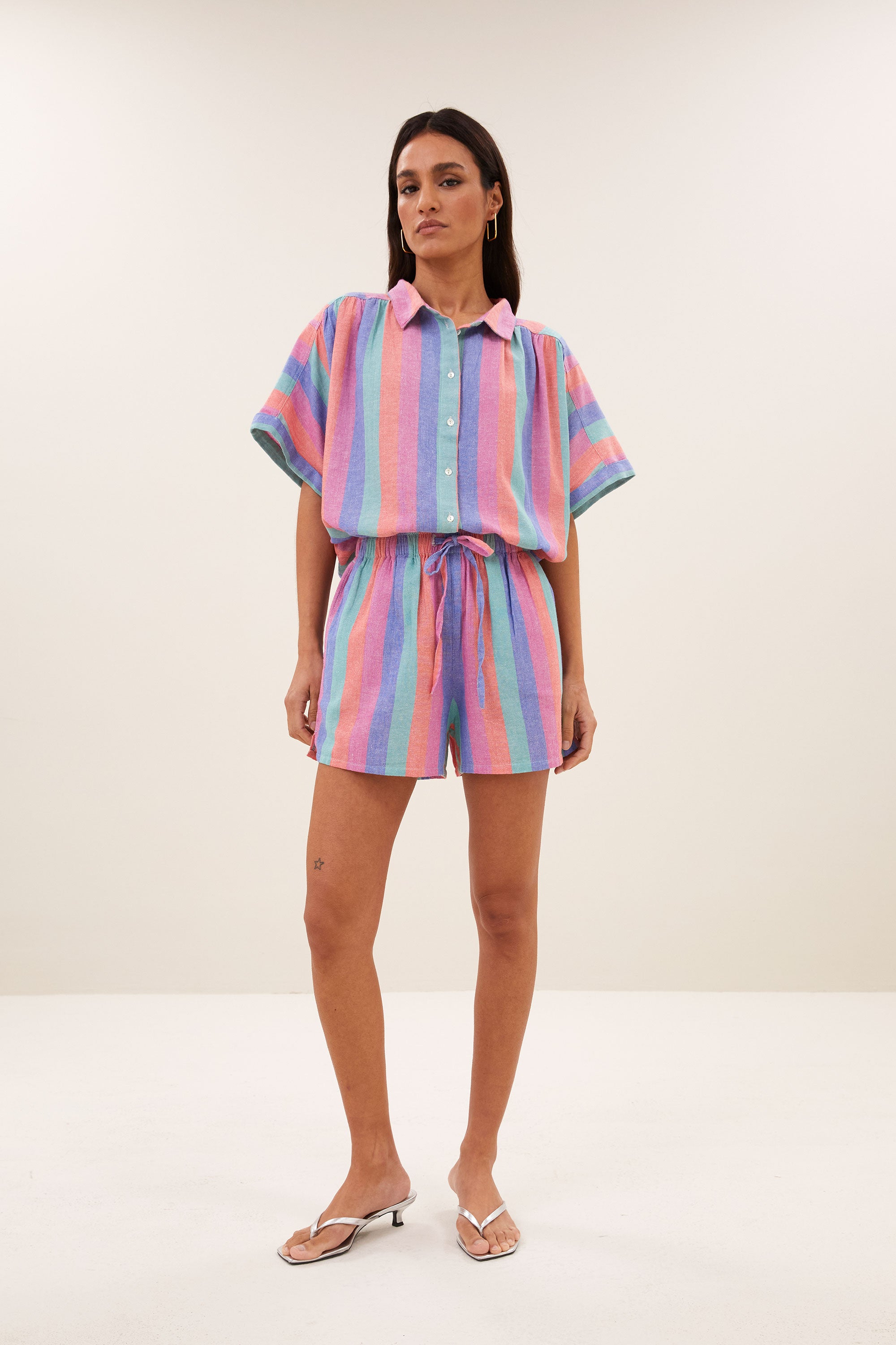 Isa rainbow shorts, rainbow stripe