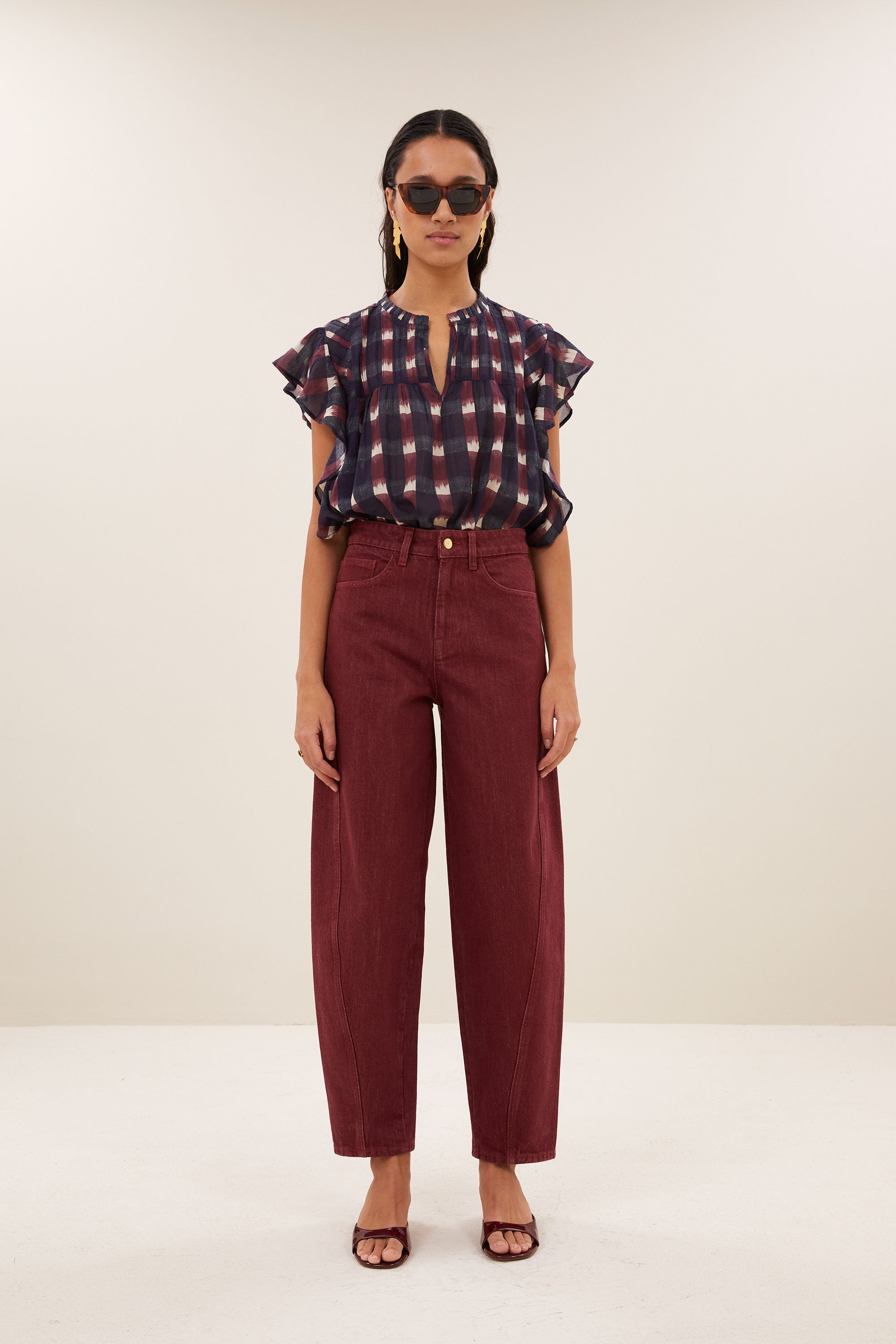 Begum wine jeans, Wine