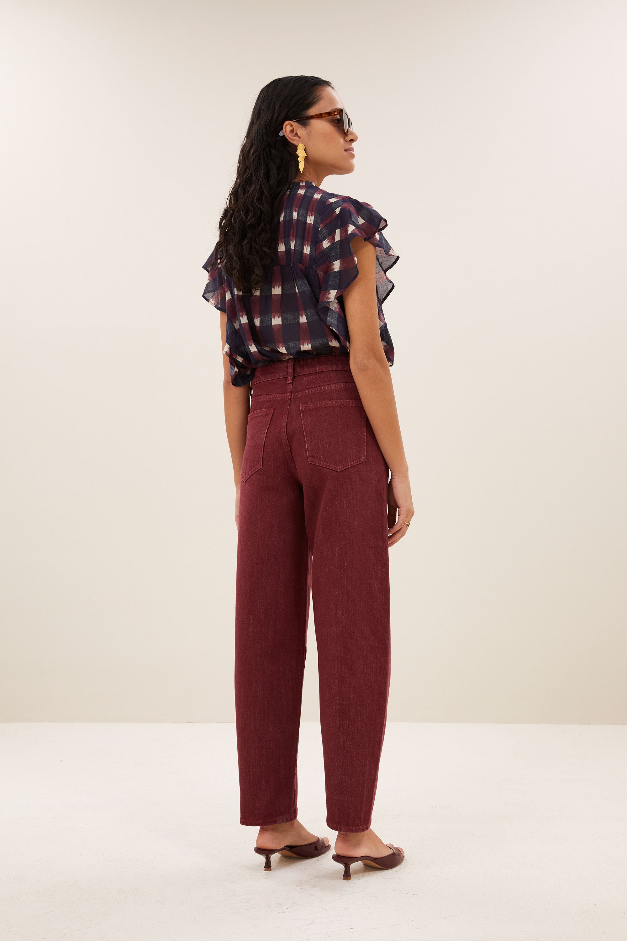 Begum wine jeans, Wine