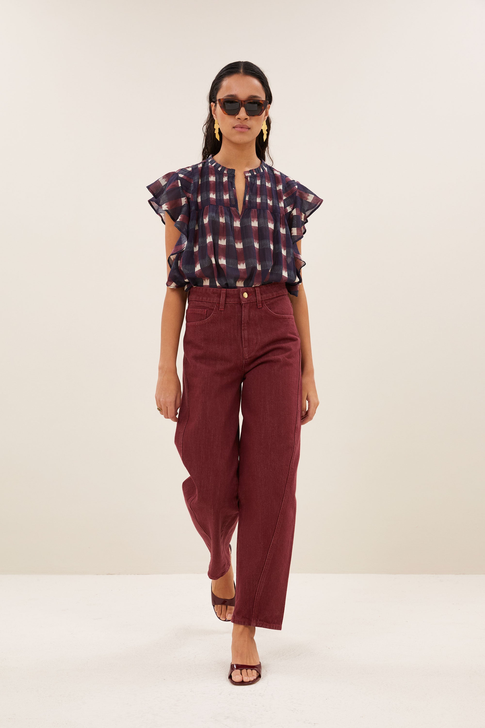 Begum wine jeans, Wine