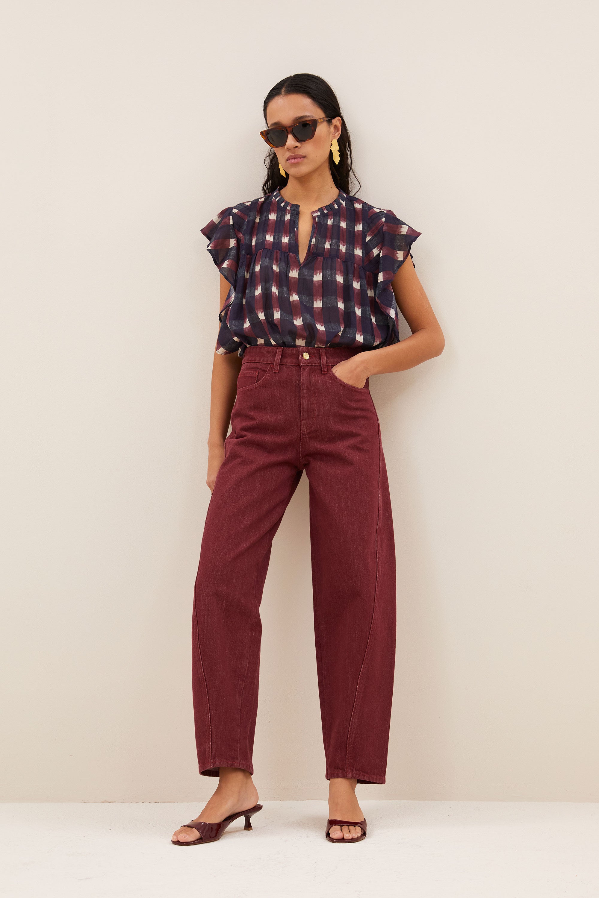 Begum wine jeans, Wine