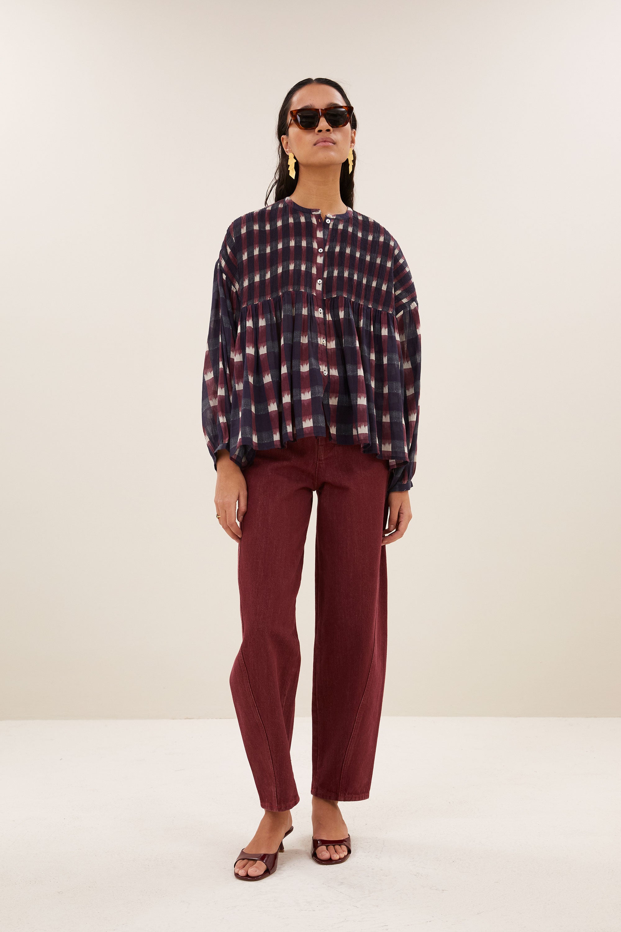 Begum wine jeans, Wine