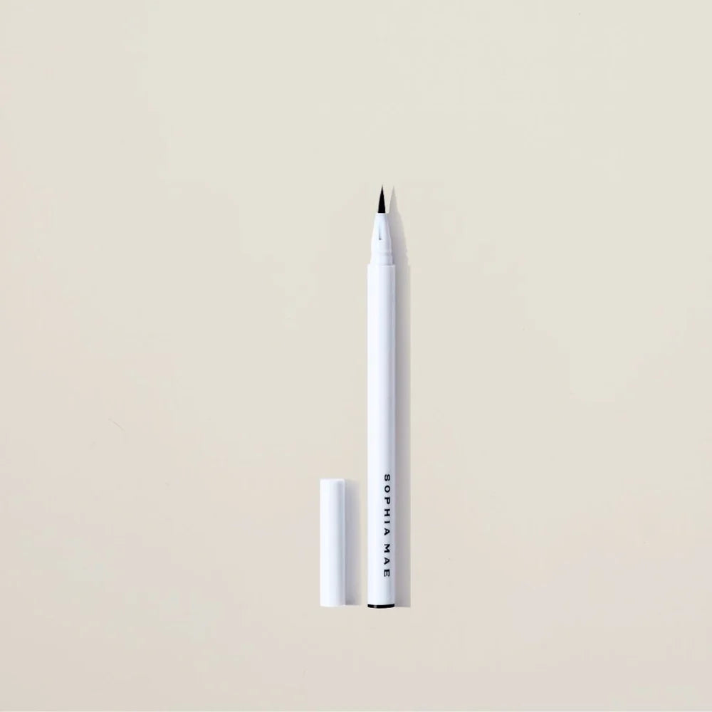 Liquid eyeliner, Pitch black