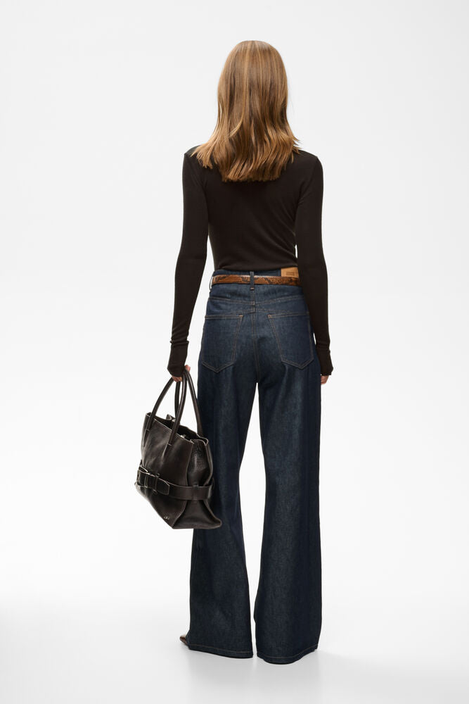 GZninia ls wool roundneck, Chocolate Torte