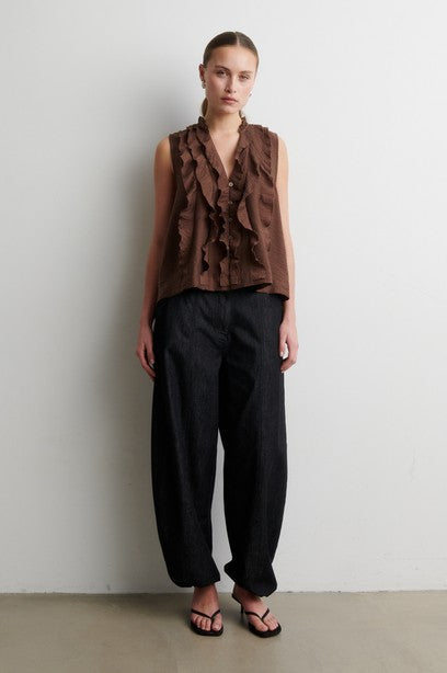 Rayna Frill Top, Carafe