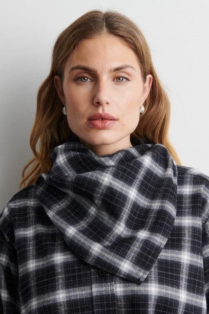 Genola Scarf, Black