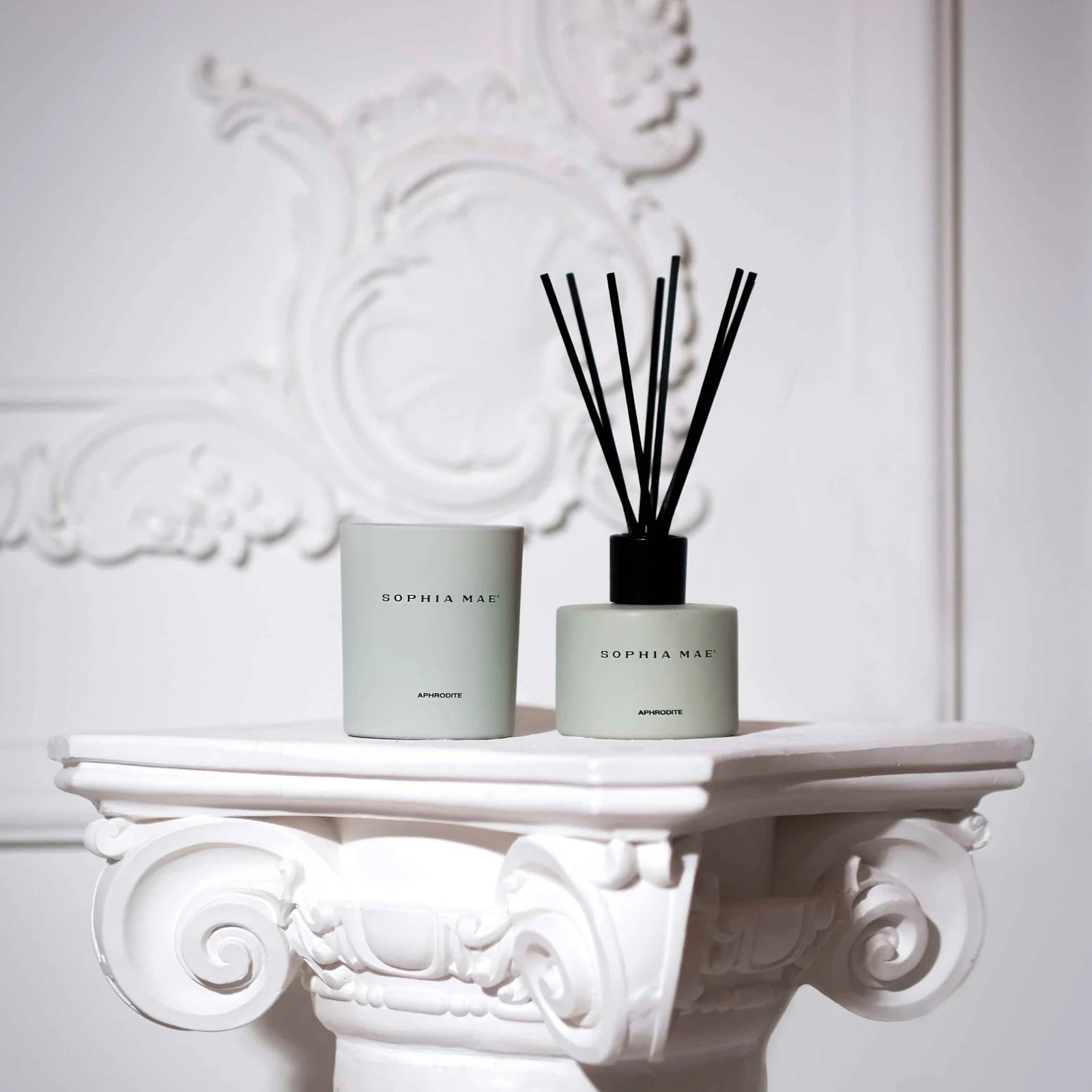 Aphrodite scented candle - midi