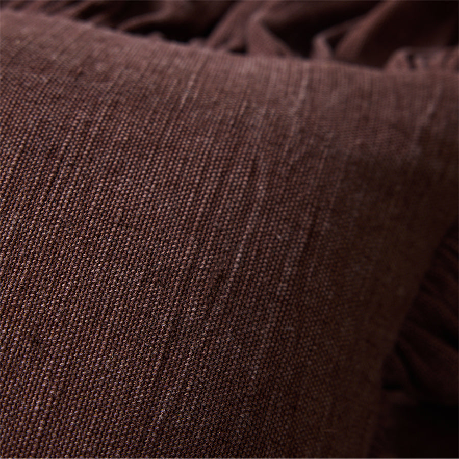 Ruffle cushion, chestnut 50x50cm