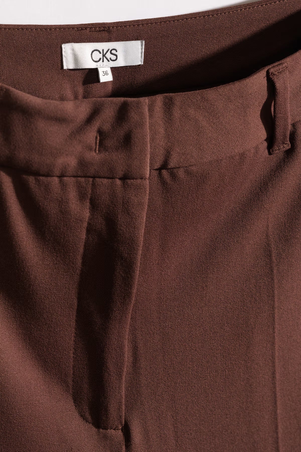Tonksa, Brown dark